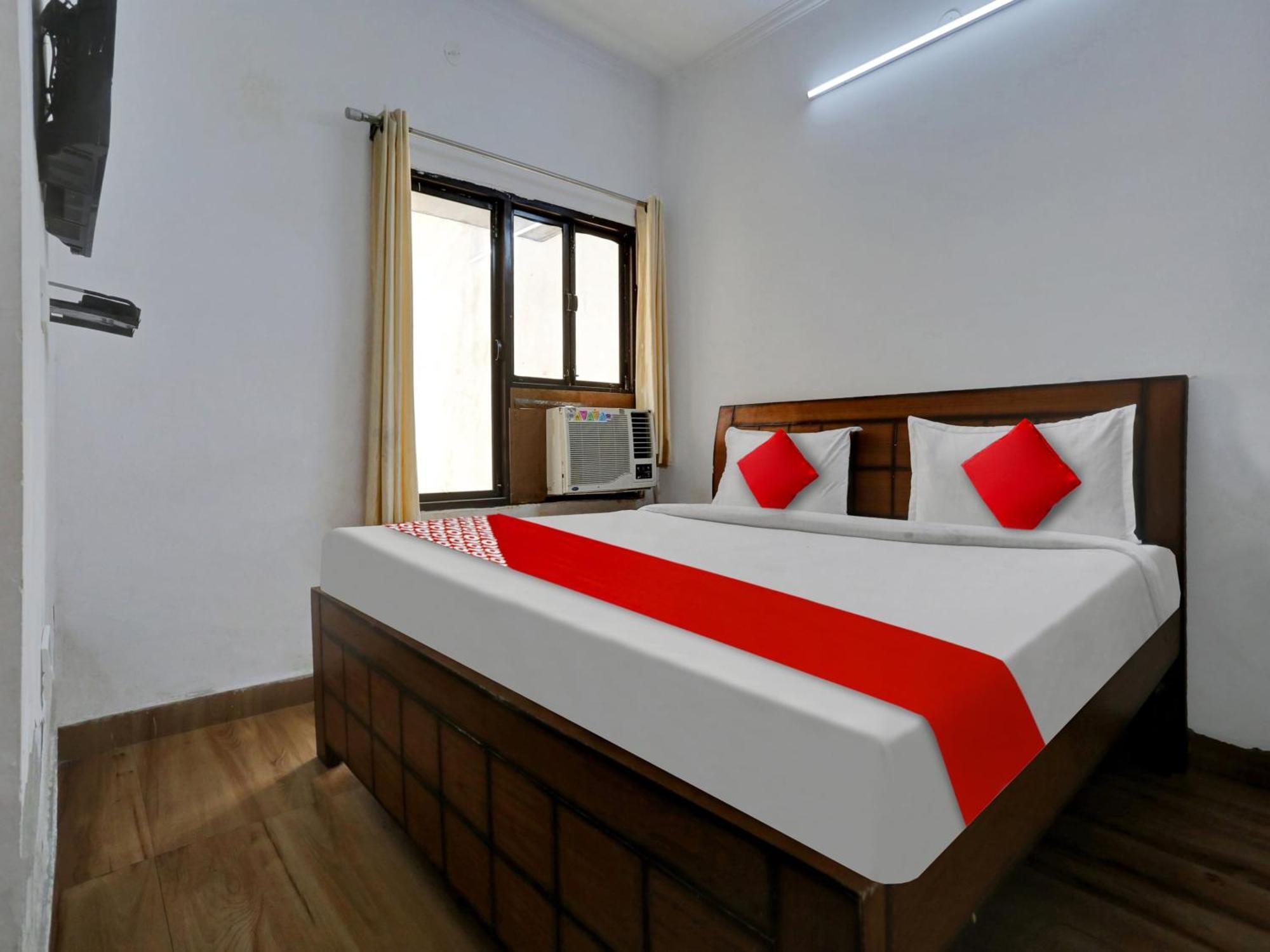 Hotel O Bed Box